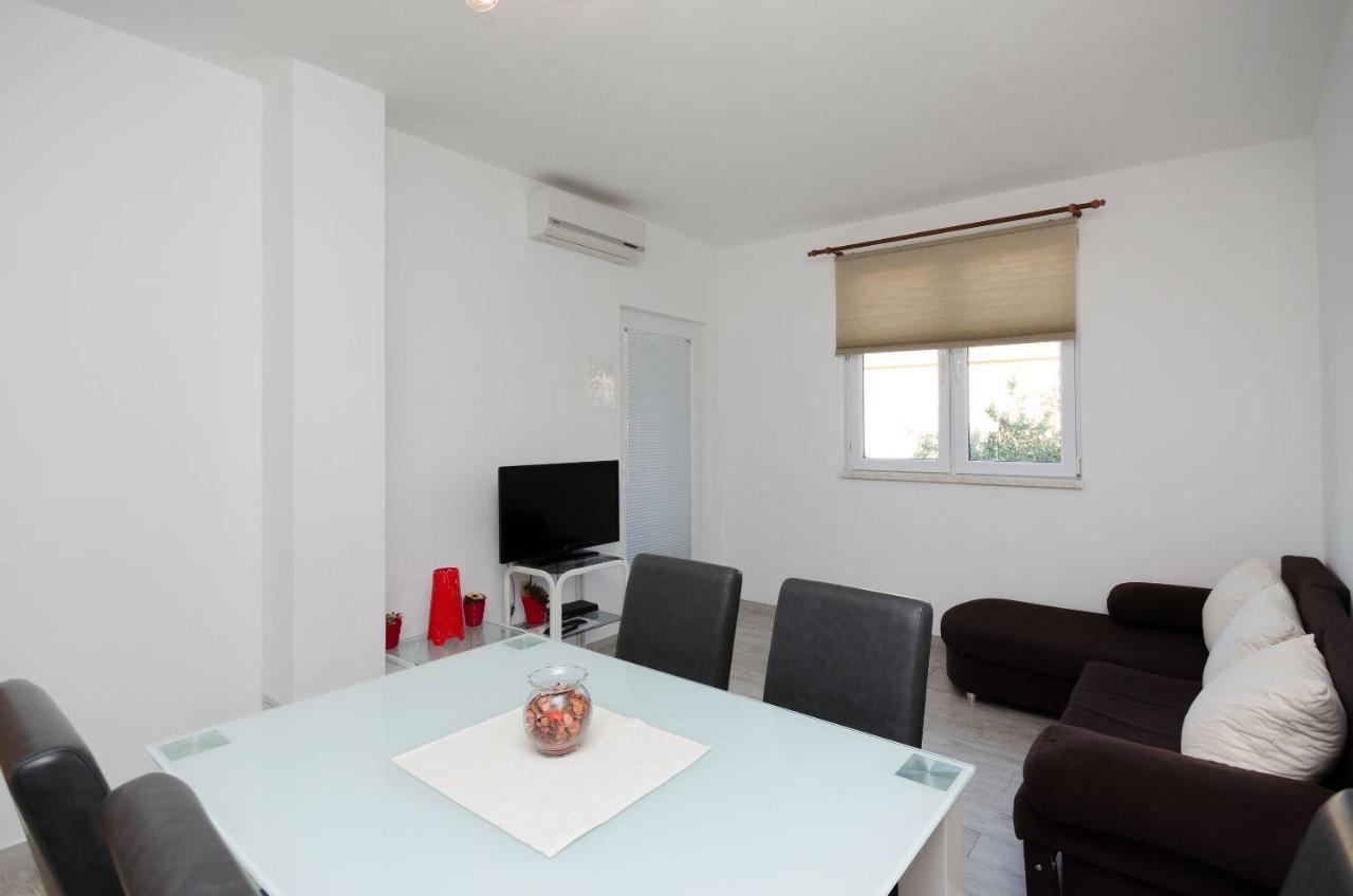 Apartments Toni Banjol ภายนอก รูปภาพ